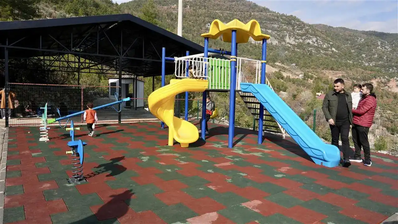 Alanya Akçatı’da 3 Bin Metrekareye Çok Amaçlı Salon 12